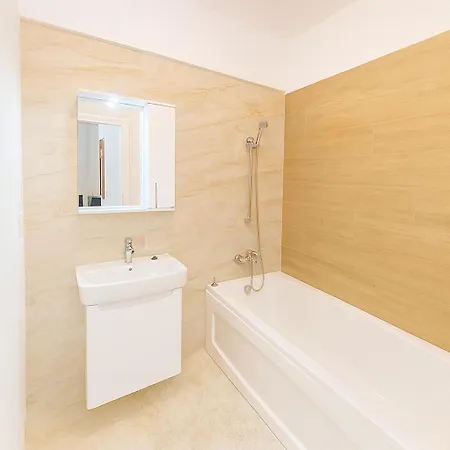 Apartament Big Near Unirii Center, Sector 5 - 703 *